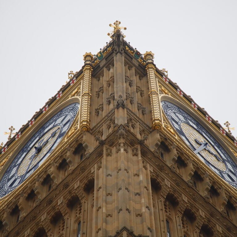 Sharp view to the Elizabeth Tower in London